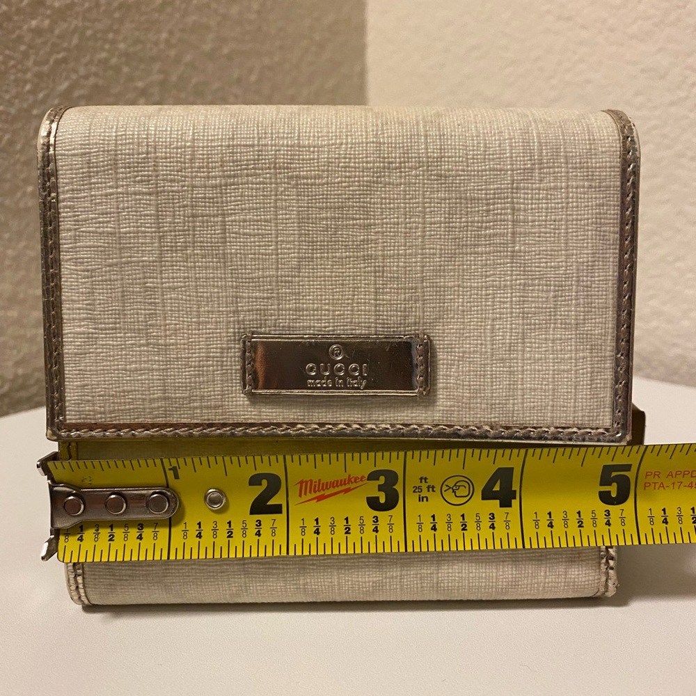 Gucci Beige Monogram Small Fold Wallet with Metallic Trim - Picture 15 of 16